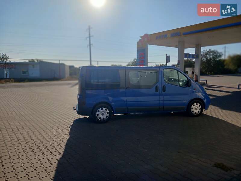 Минивэн Opel Vivaro 2003 в Одессе