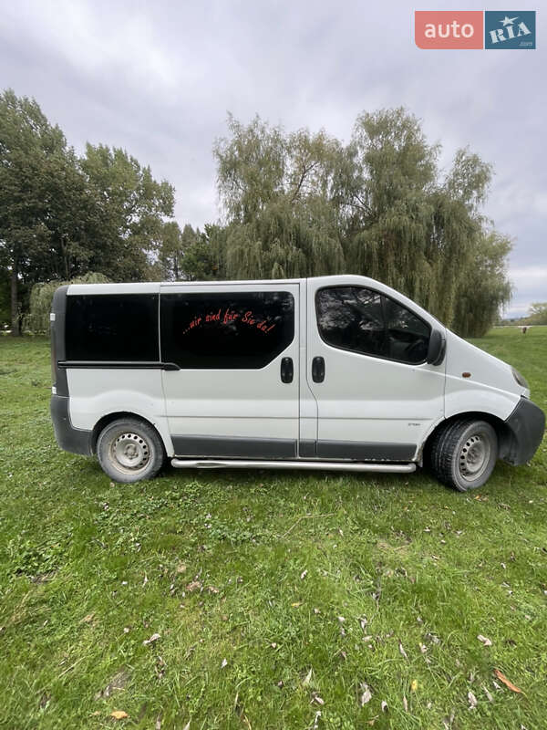 Мінівен Opel Vivaro 2004 в Тернополі фото 3 Мінівен Opel Vivaro 2004 в Тернополі