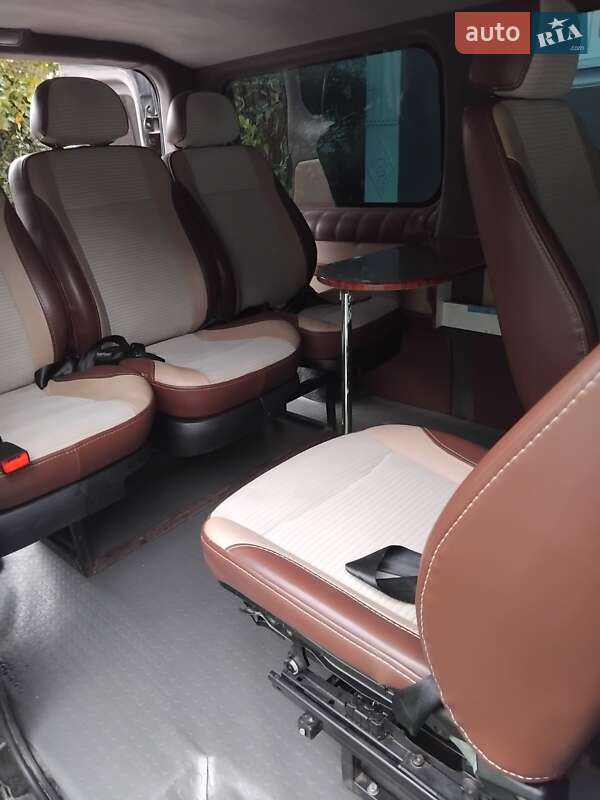 Минивэн Opel Vivaro 2007 в Хотине