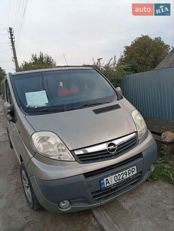 Opel Vivaro 2010 Opel Vivaro 2010