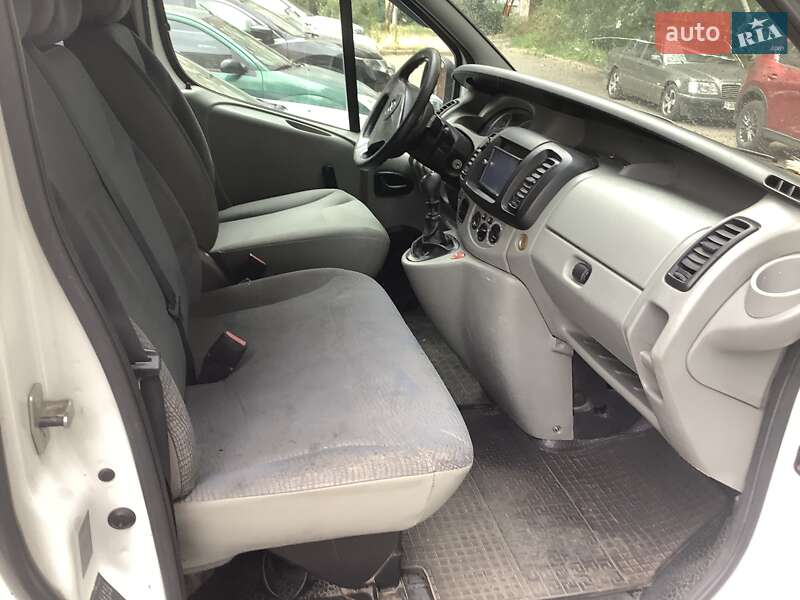 Минивэн Opel Vivaro 2003 в Киеве