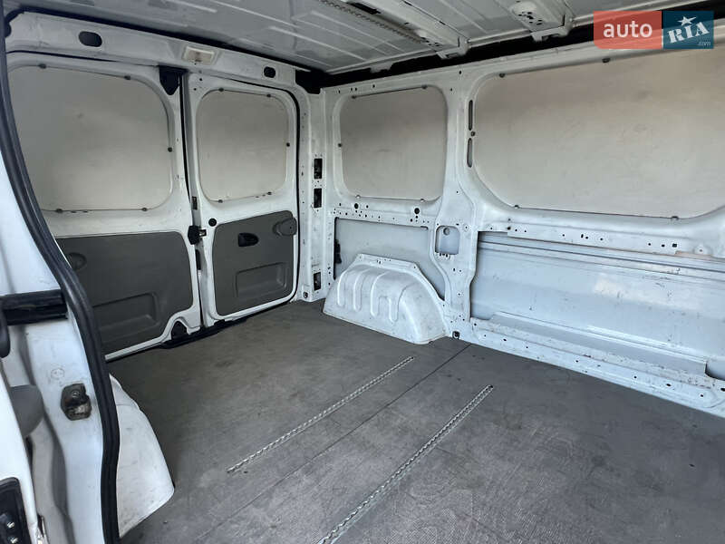 Грузовой фургон Opel Vivaro 2014 в Рожище