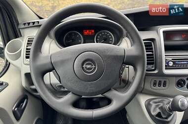 Минивэн Opel Vivaro 2012 в 