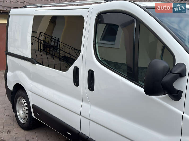 Мінівен Opel Vivaro 2006 в Луцьку