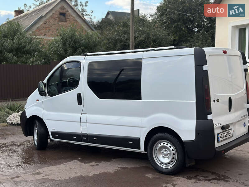 Мінівен Opel Vivaro 2006 в Луцьку