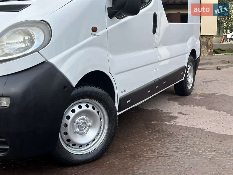 Мінівен Opel Vivaro 2006 в Луцьку