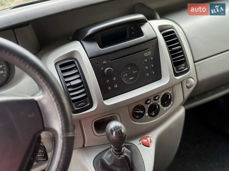 Мінівен Opel Vivaro 2006 в Луцьку