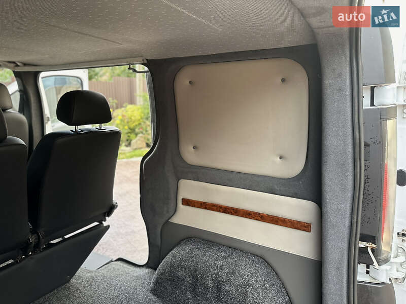 Мінівен Opel Vivaro 2006 в Луцьку