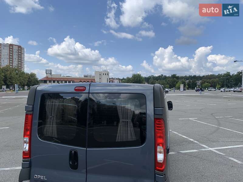 Минивэн Opel Vivaro 2012 в Киеве