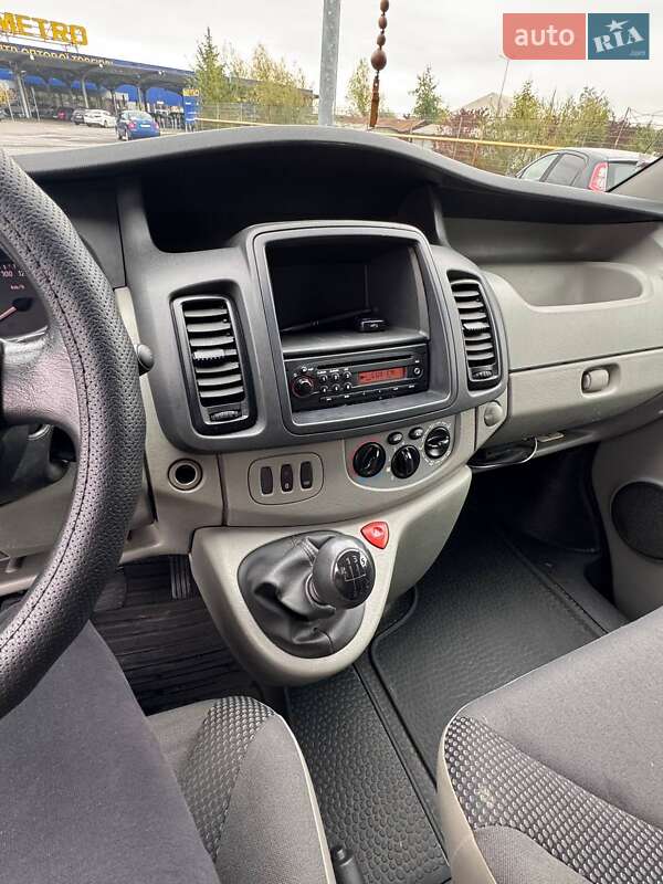 Мінівен Opel Vivaro 2010 в Івано-Франківську