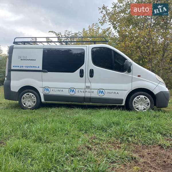Грузопассажирский фургон Opel Vivaro 2007 в Виннице