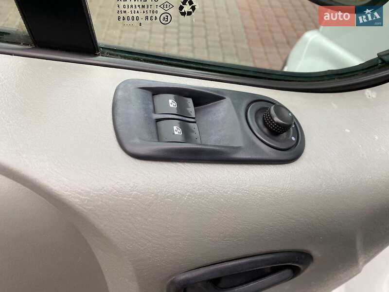 Минивэн Opel Vivaro 2009 в Ивано-Франковске фото 32 Минивэн Opel Vivaro 2009 в Ивано-Франковске