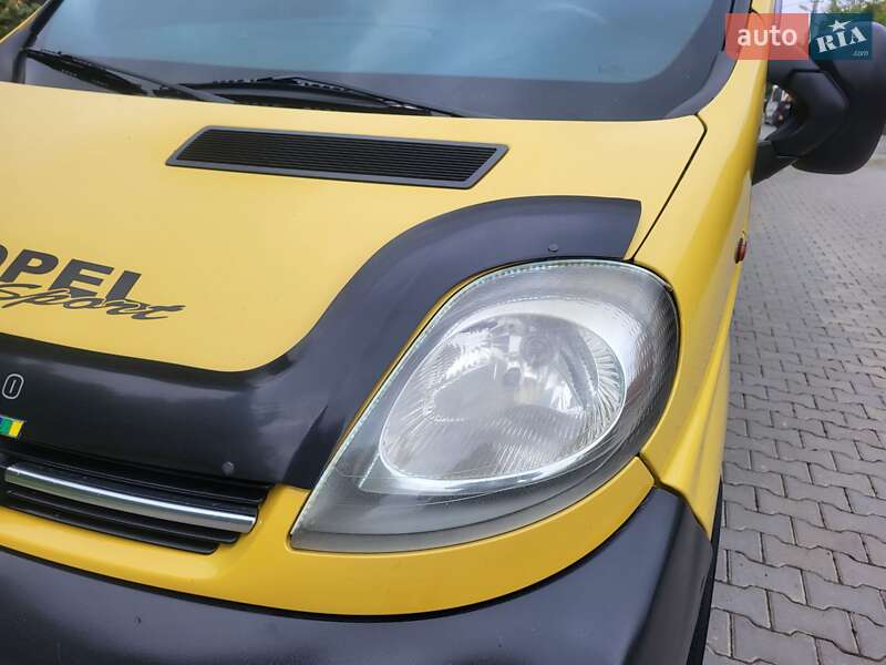 Минивэн Opel Vivaro 2004 в Хмельницком