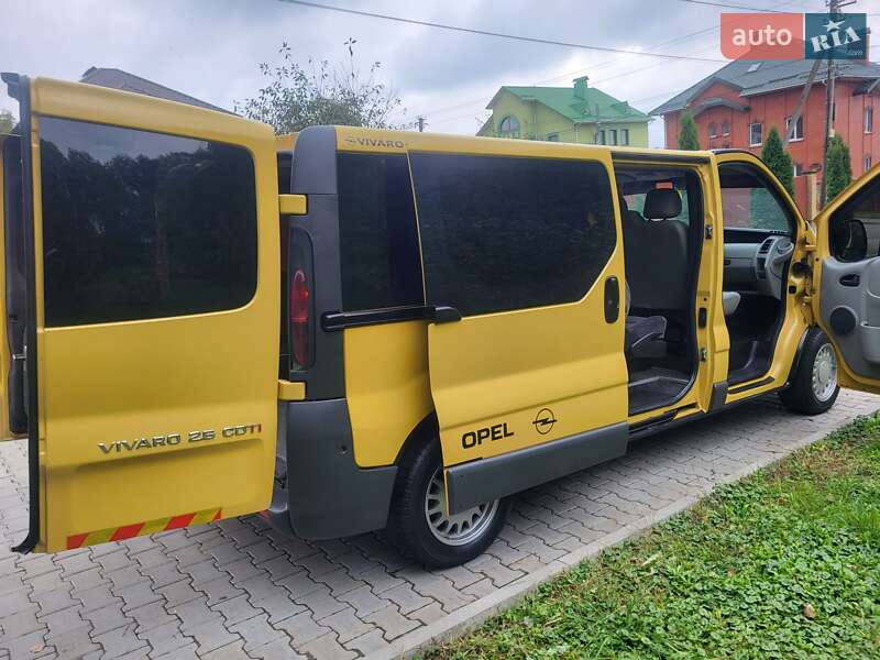 Минивэн Opel Vivaro 2004 в Хмельницком