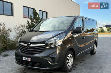 Минивэн Opel Vivaro 2015 в 