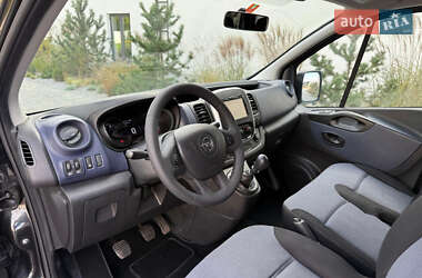 Минивэн Opel Vivaro 2015 в 