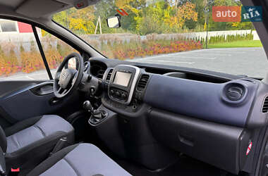 Минивэн Opel Vivaro 2015 в 