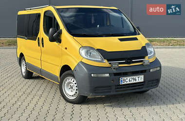 Минивэн Opel Vivaro 2004 в Ивано-Франковске