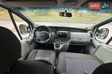 Минивэн Opel Vivaro 2009 в 