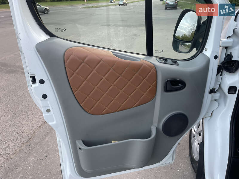 Минивэн Opel Vivaro 2007 в Харькове