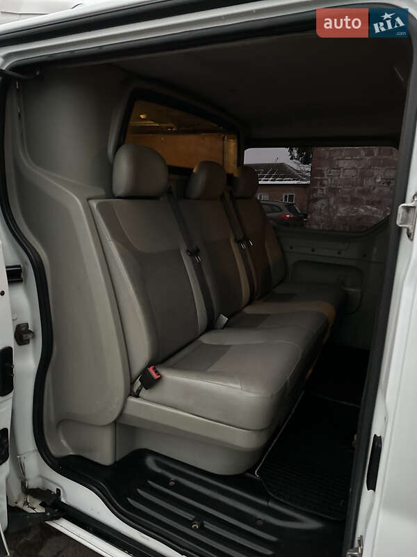 Минивэн Opel Vivaro 2012 в Луцке