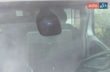 Мінівен Opel Vivaro 2012 в 