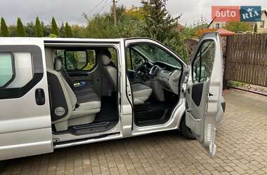 Мінівен Opel Vivaro 2012 в 