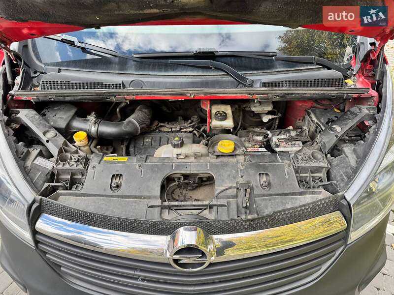 Грузовой фургон Opel Vivaro 2017 в Виннице