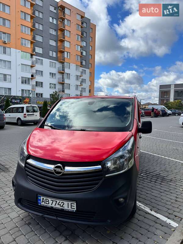 Грузовой фургон Opel Vivaro 2017 в Виннице