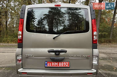 Минивэн Opel Vivaro 2013 в 
