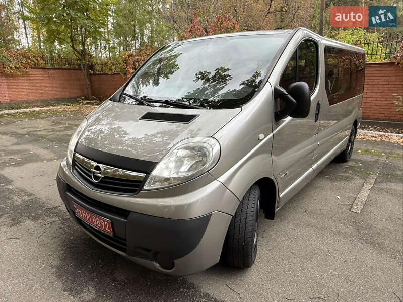 Минивэн Opel Vivaro 2013 в Киеве
