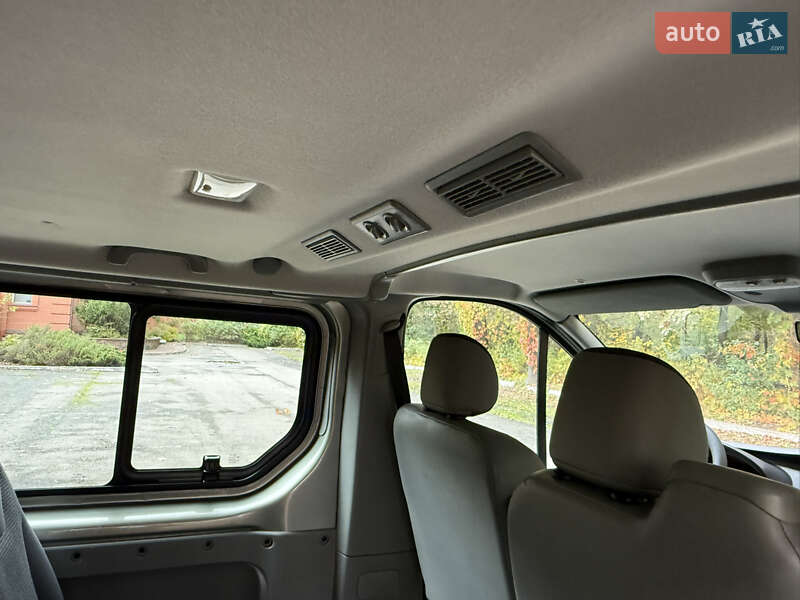 Минивэн Opel Vivaro 2013 в Киеве