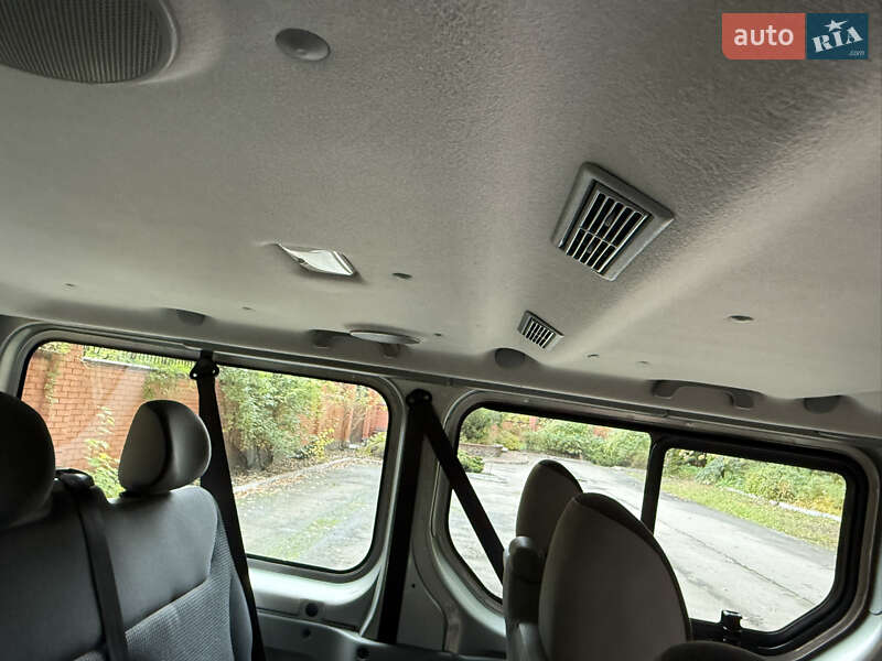 Минивэн Opel Vivaro 2013 в Киеве