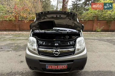 Минивэн Opel Vivaro 2013 в 