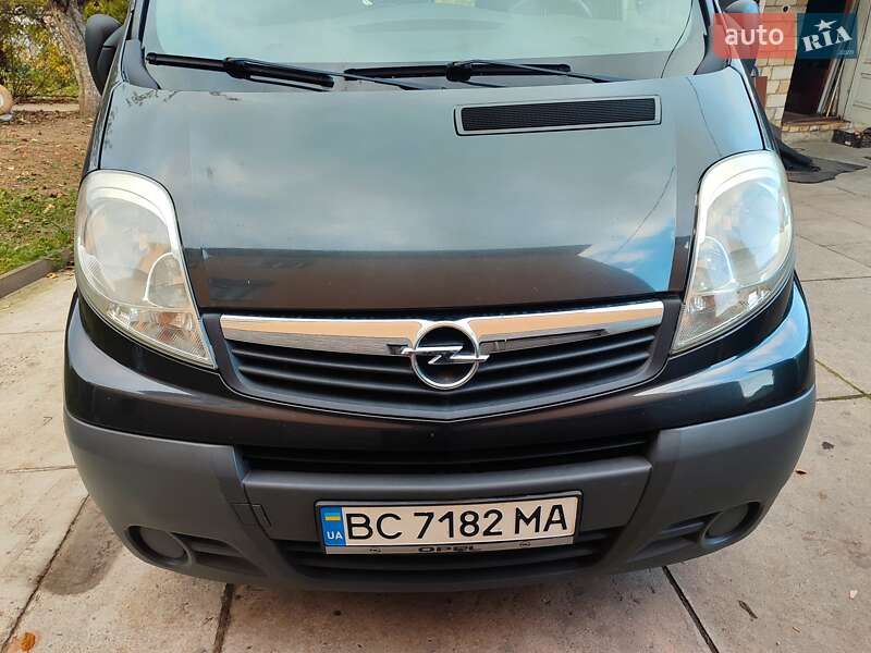 Мінівен Opel Vivaro 2012 в Бориславі