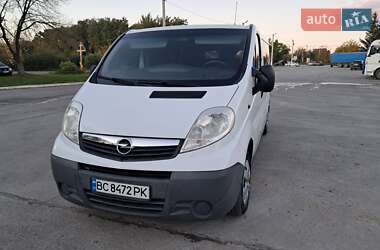 Минивэн Opel Vivaro 2013 в 