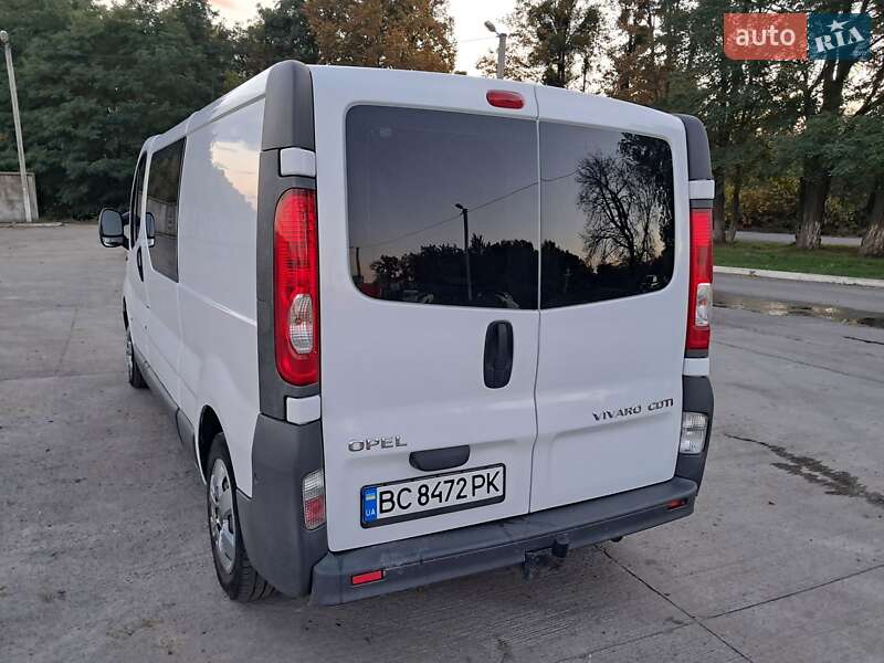 Минивэн Opel Vivaro 2013 в Виннице
