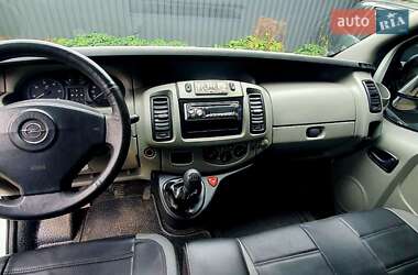 Минивэн Opel Vivaro 2004 в 