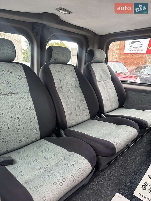 Минивэн Opel Vivaro 2007 в Смеле