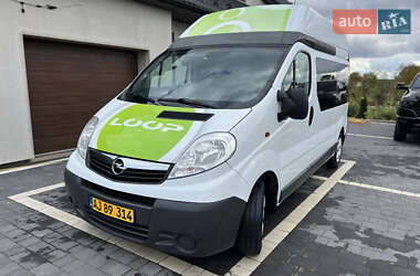 Минивэн Opel Vivaro 2013 в 