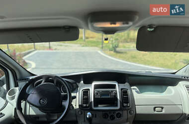 Минивэн Opel Vivaro 2013 в 
