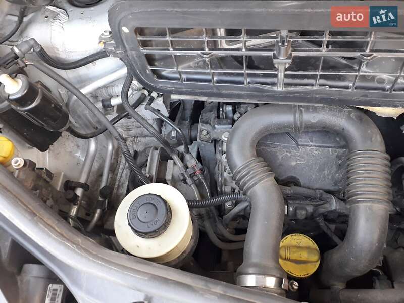 Минивэн Opel Vivaro 2010 в Дрогобыче фото 15 Минивэн Opel Vivaro 2010 в Дрогобыче