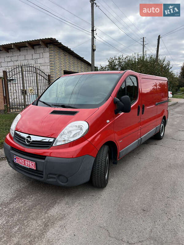 Грузовой фургон Opel Vivaro 2014 в Белой Церкви