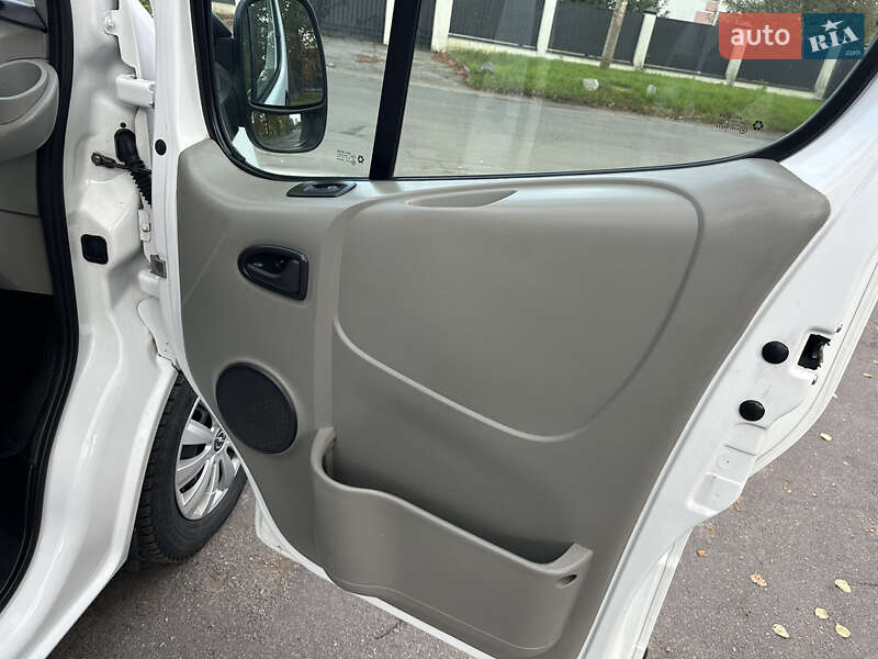 Минивэн Opel Vivaro 2014 в Виннице