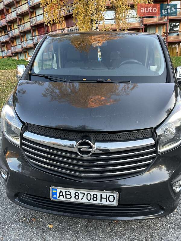 Мінівен Opel Vivaro 2015 в Бершаді