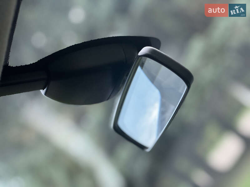 Грузовой фургон Opel Vivaro 2014 в Ровно