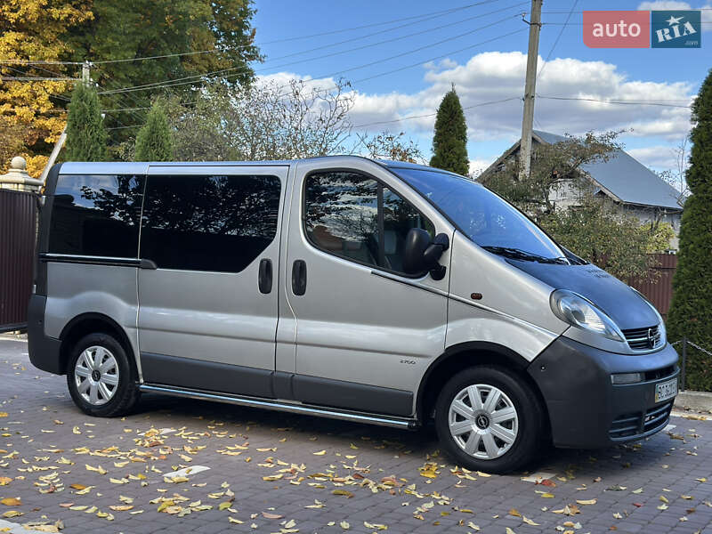 Минивэн Opel Vivaro 2002 в Косове фото 14 Минивэн Opel Vivaro 2002 в Косове
