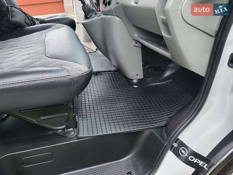 Мінівен Opel Vivaro 2007 в Хмельницькому