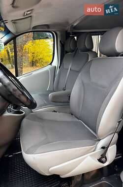Минивэн Opel Vivaro 2005 в 