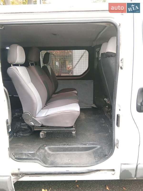 Минивэн Opel Vivaro 2004 в Киеве